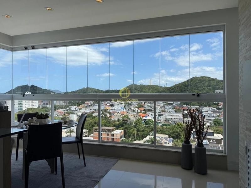 Apartamento no Ed. Leonardo Da Vinci Praia Brava Itajaí
