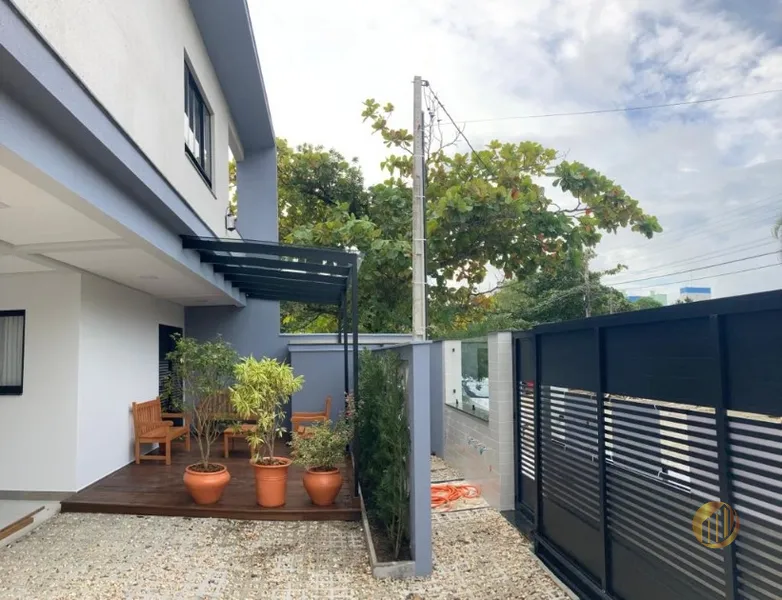 Casa em Bombinhas: 5ª foto da galeria de imagens do imóvel