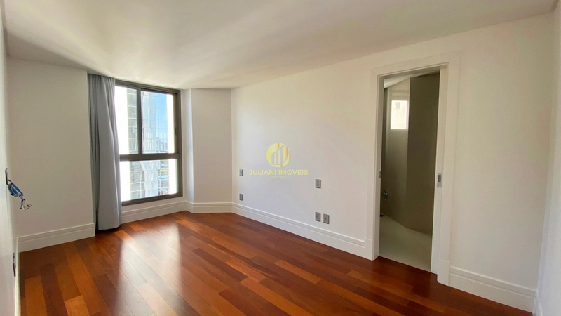 Apartamento no Ed. Pharos em Balneário Camboriú: 25ª foto da galeria de imagens do imóvel