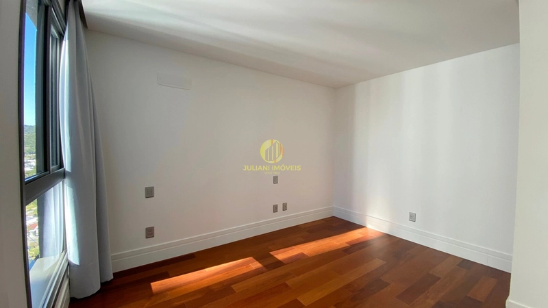 Apartamento no Ed. Pharos em Balneário Camboriú: 30ª foto da galeria de imagens do imóvel