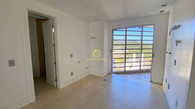 Apartamento no Ed. Pharos em Balneário Camboriú: 10ª foto da galeria de imagens do imóvel