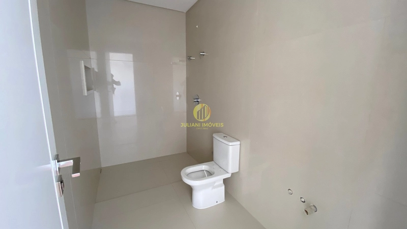 Apartamento no Ed. Pharos em Balneário Camboriú: 24ª foto da galeria de imagens do imóvel