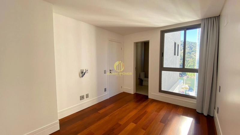 Apartamento no Ed. Pharos em Balneário Camboriú: 33ª foto da galeria de imagens do imóvel