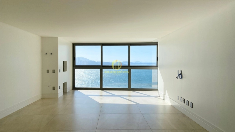 Apartamento no Ed. Pharos em Balneário Camboriú: 3ª foto da galeria de imagens do imóvel