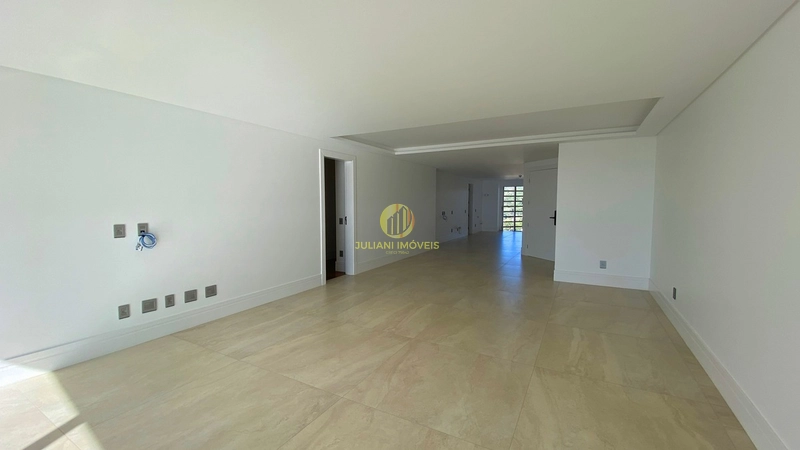 Apartamento no Ed. Pharos em Balneário Camboriú: 7ª foto da galeria de imagens do imóvel