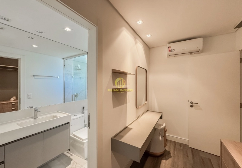 Apartamento mobiliado e decorado no Ed. La Blanc Praia Brava: 36ª foto da galeria de imagens do imóvel