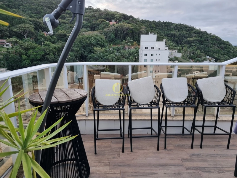 Cobertura no Atmos Beach em Itajaí: 2ª foto da galeria de imagens do imóvel