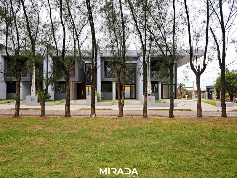 Sobrado à venda no Centro de Xangri-lá RS: 2ª foto da galeria de imagens do imóvel