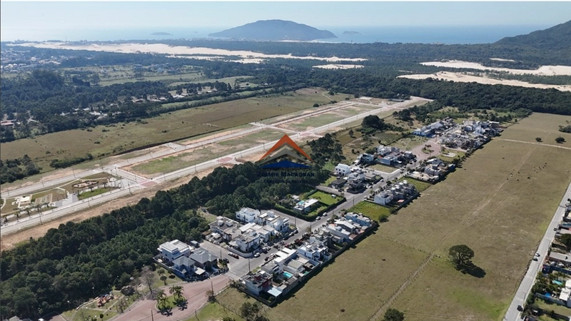 Ótimo Sobrado 2 Suítes Em São João do Rio Vemelho - Florianópolis: 3ª foto da galeria de imagens do imóvel