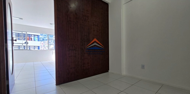 Sala Comercial no Centro de Florianópolis SC: 2ª foto da galeria de imagens do imóvel