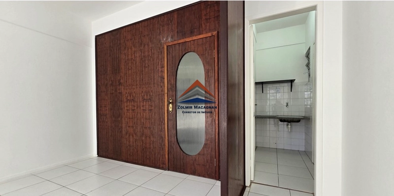 Sala Comercial no Centro de Florianópolis SC: 1ª foto da galeria de imagens do imóvel