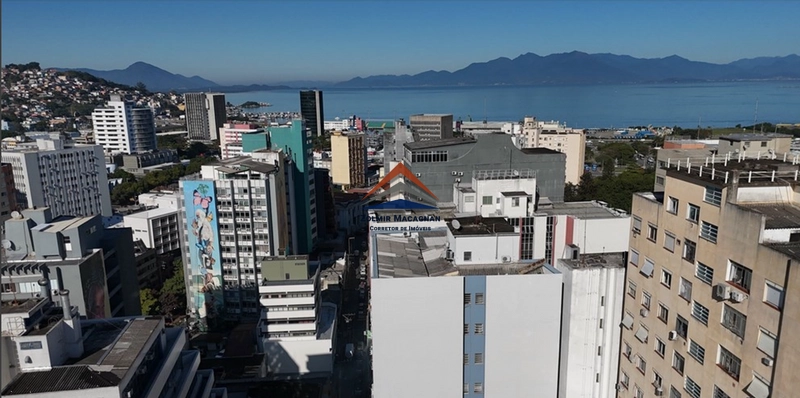 Sala Comercial no Centro de Florianópolis SC: 4ª foto da galeria de imagens do imóvel