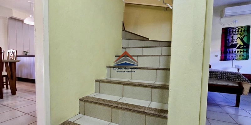 Linda Casa na Praia de Ponta das Canas - Florianópolis: 3ª foto da galeria de imagens do imóvel