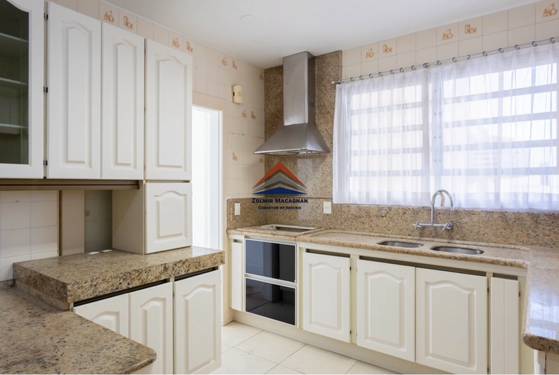 Apartamento 4 Dormnitórios no Centro de Florianópolis: 12ª foto da galeria de imagens do imóvel