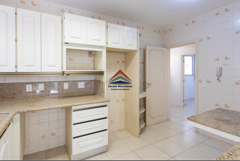 Apartamento 4 Dormnitórios no Centro de Florianópolis: 13ª foto da galeria de imagens do imóvel