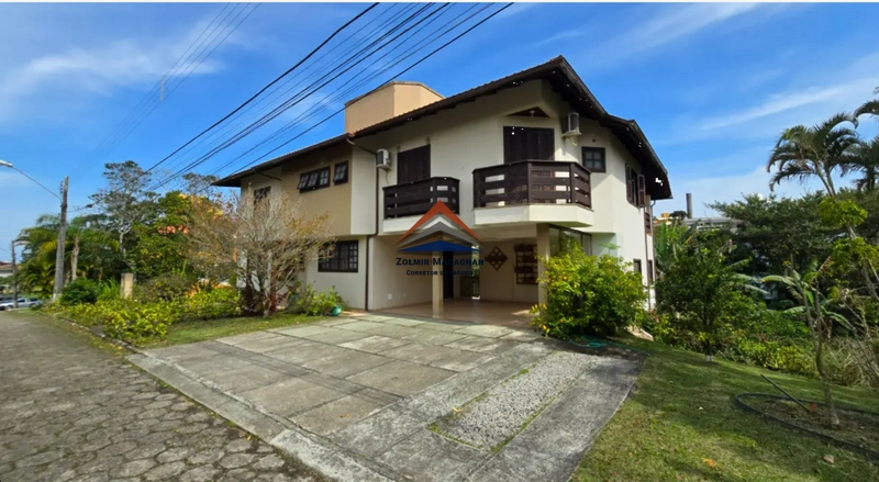 Casa Em Condomínio à Venda no Cacupé - Florianópolis: 3ª foto da galeria de imagens do imóvel