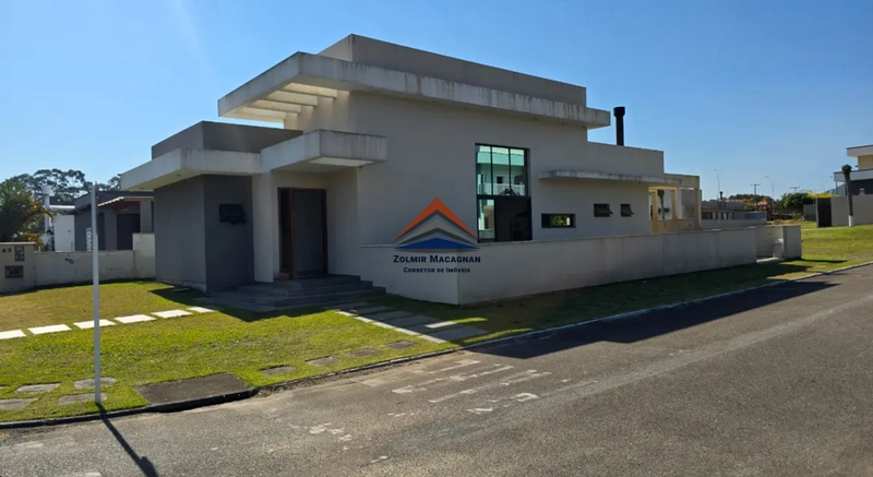 Casa Térrea 4 Dormitórios Em Condomínio À Vendaem Florianópolis: 2ª foto da galeria de imagens do imóvel