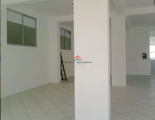 Excelente loja térrea à Venda no bairro Estreito em Florianópolis SC: 4ª foto da galeria de imagens do imóvel
