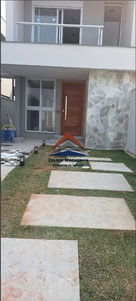 Casa 3 Dormitórios à Venda à 300 metros da praia do Campeche: 5ª foto da galeria de imagens do imóvel