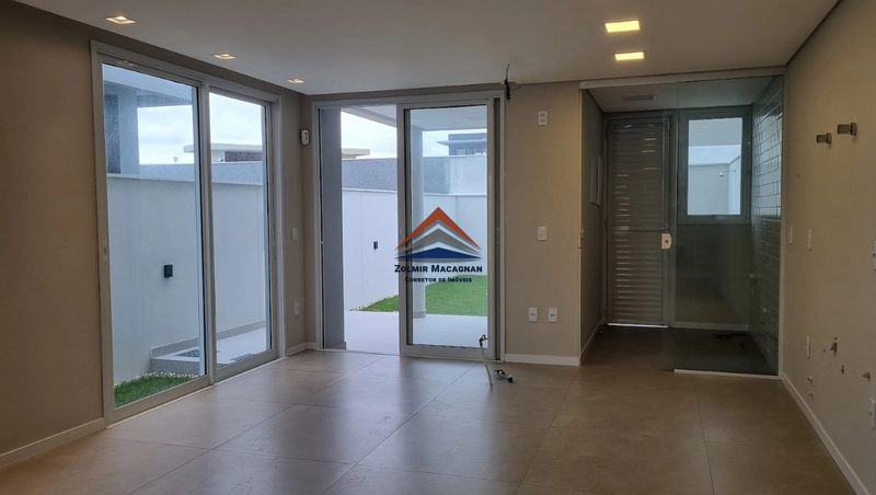 Casa 3 Dormitórios à Venda à 300 metros da praia do Campeche: 16ª foto da galeria de imagens do imóvel