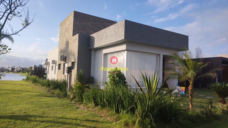 CASA À VENDA!!!: 4ª foto da galeria de imagens do imóvel
