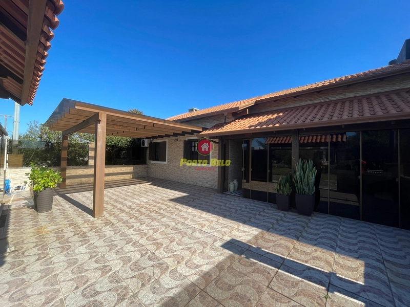 CASA À VENDA: 2ª foto da galeria de imagens do imóvel