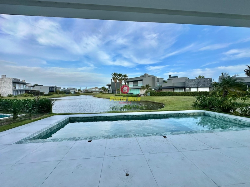CASA À VENDA!!!!: 4ª foto da galeria de imagens do imóvel