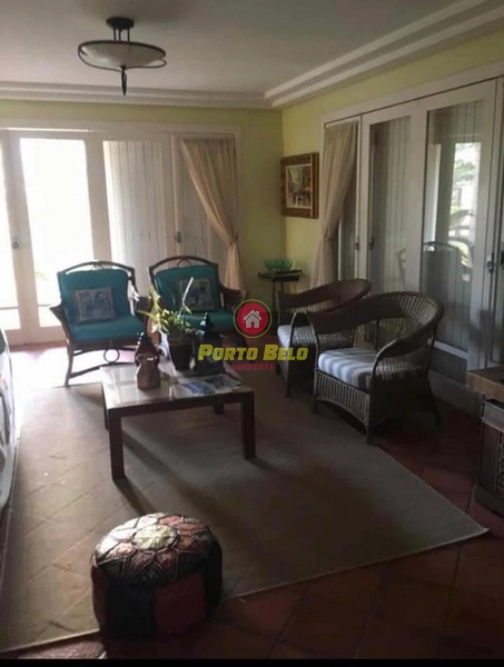 CASA À VENDA COM ESPAÇO AMPLO E ÁREA VERDE: 5ª foto da galeria de imagens do imóvel