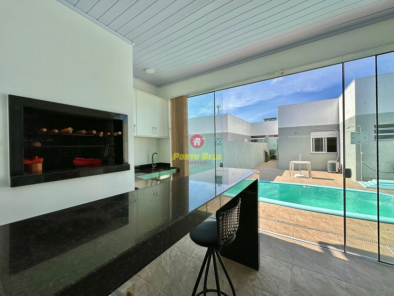 CASA À VENDA COM ÓTIMA LOCALIZAÇÃO E PISCINA: 2ª foto da galeria de imagens do imóvel