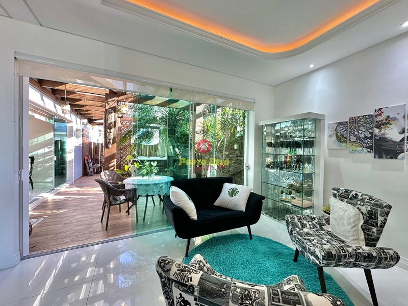 CASA À VENDA COM AMPLO ESPAÇO EXTERNO E INTERNO: 14ª foto da galeria de imagens do imóvel