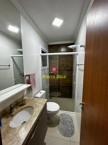 CASA DE ESQUINA COM PISCINA À VENDA: 17ª foto da galeria de imagens do imóvel