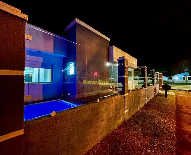 CASA DE ESQUINA COM PISCINA À VENDA: 21ª foto da galeria de imagens do imóvel