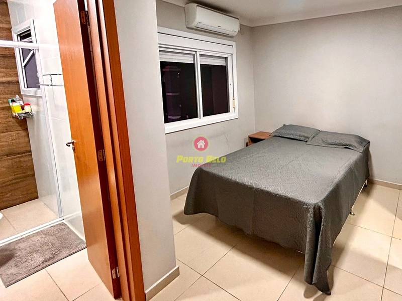 CASA DE ESQUINA COM PISCINA À VENDA: 14ª foto da galeria de imagens do imóvel
