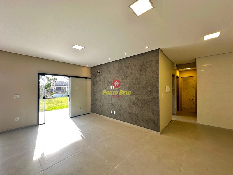 CASA À VENDA COM ESPAÇO AMPLO E SUÍTE: 12ª foto da galeria de imagens do imóvel