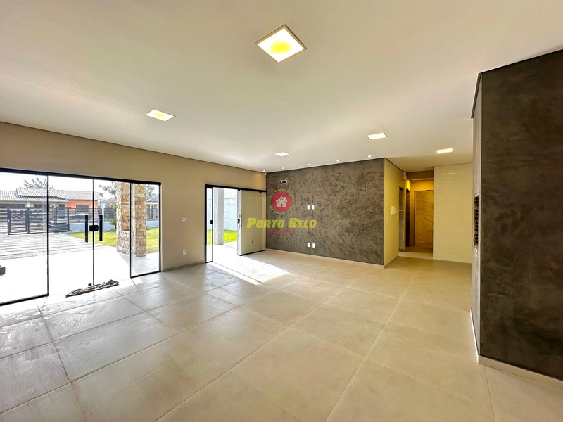 CASA À VENDA COM ESPAÇO AMPLO E SUÍTE: 9ª foto da galeria de imagens do imóvel