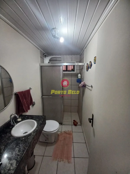 CASA À VENDA PROXIMA A PRAIA E CENTRO: 6ª foto da galeria de imagens do imóvel