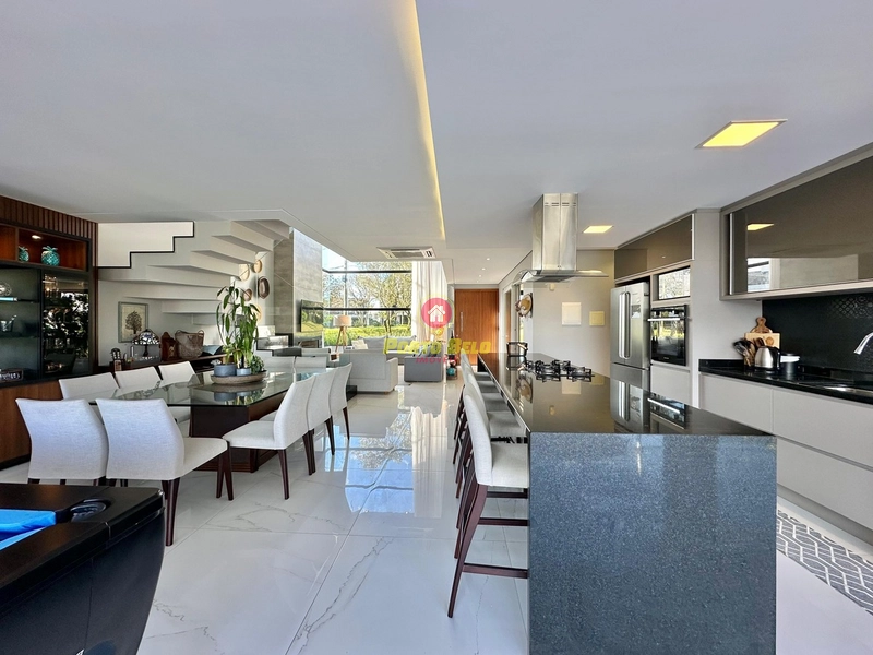 CASA À VENDA MOBILIADA E DECORADA COM SEIS SUÍTES: 13ª foto da galeria de imagens do imóvel