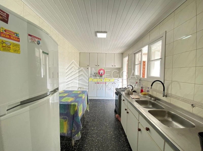 CASA À VENDA PROXIMO AO CENTRO E PRAIA: 17ª foto da galeria de imagens do imóvel