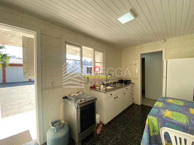 CASA À VENDA PROXIMO AO CENTRO E PRAIA: 18ª foto da galeria de imagens do imóvel
