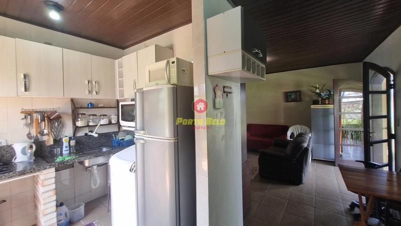 CASA PERTO DA PRAIA E CENTRO: 11ª foto da galeria de imagens do imóvel