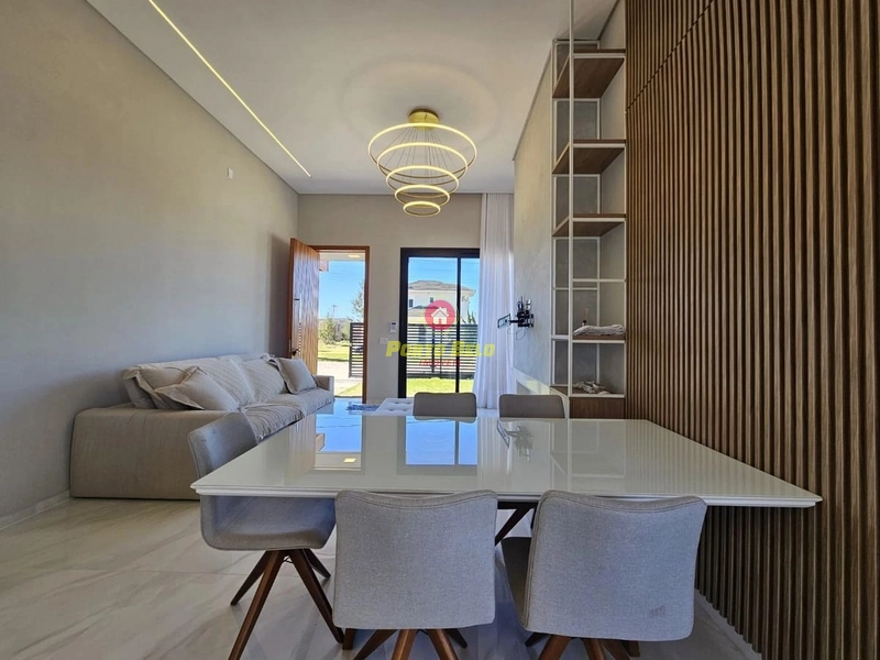 CASA EXCELENTE EM ESQUINA DE AVENIDA: 7ª foto da galeria de imagens do imóvel