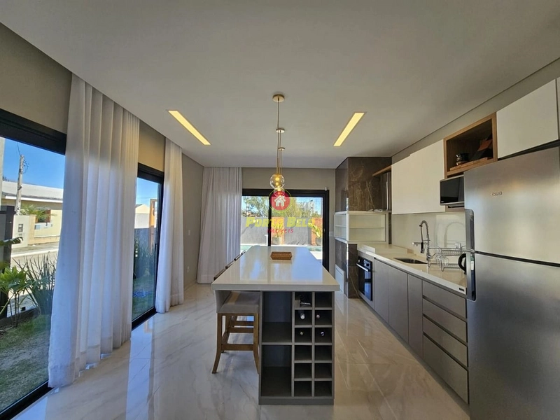 CASA EXCELENTE EM ESQUINA DE AVENIDA: 10ª foto da galeria de imagens do imóvel