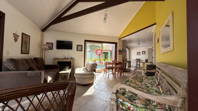 CASA PERTO DO MAR E CENTRO: 3ª foto da galeria de imagens do imóvel