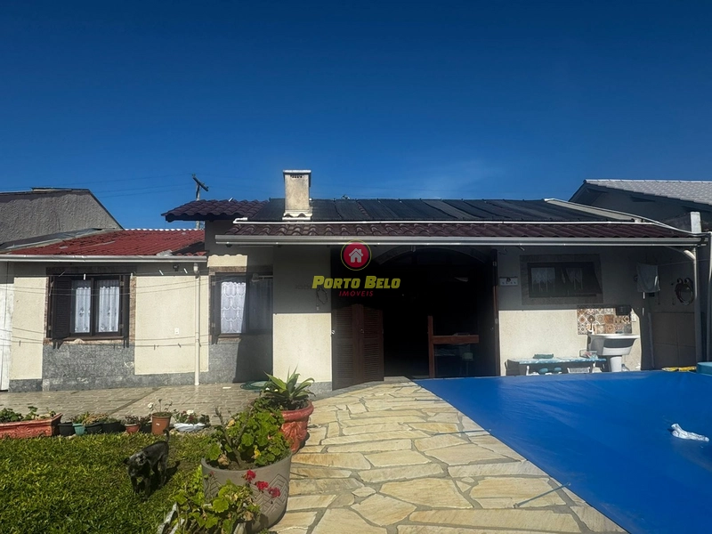 CASA A 50M DA PRAIA COM PISCINA: 21ª foto da galeria de imagens do imóvel