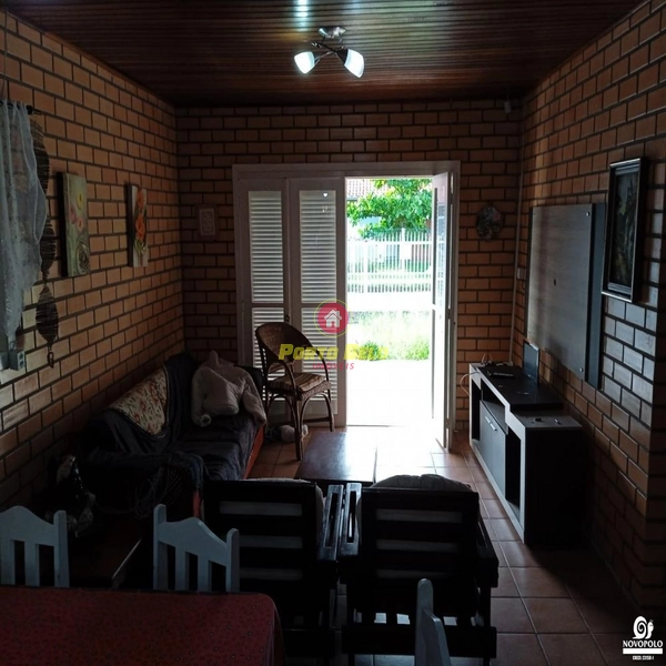 CASA APENAS A 50M DO MAR: 7ª foto da galeria de imagens do imóvel