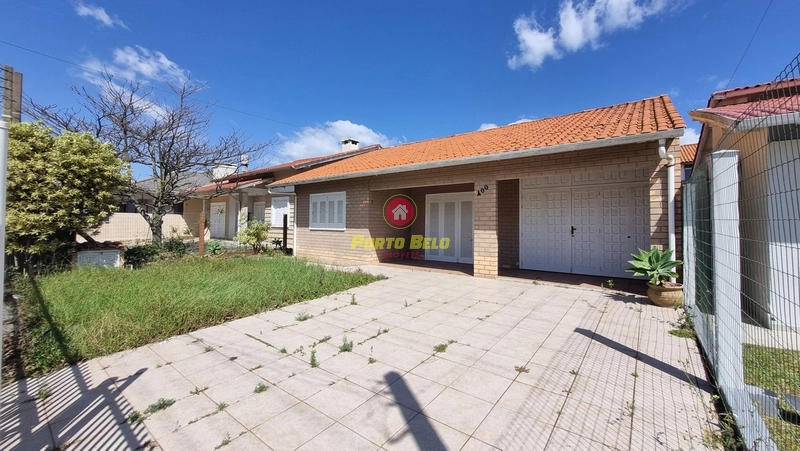 CASA APENAS A 50M DO MAR: 13ª foto da galeria de imagens do imóvel