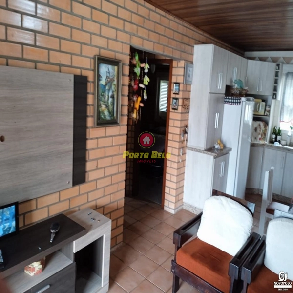 CASA APENAS A 50M DO MAR: 6ª foto da galeria de imagens do imóvel