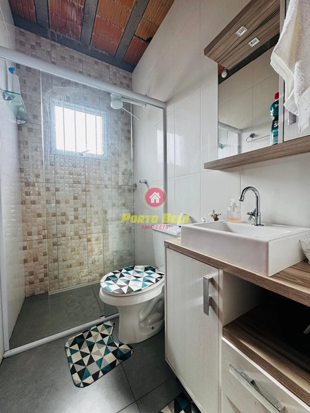 CASA DE ESQUINA COM PISCINA: 28ª foto da galeria de imagens do imóvel