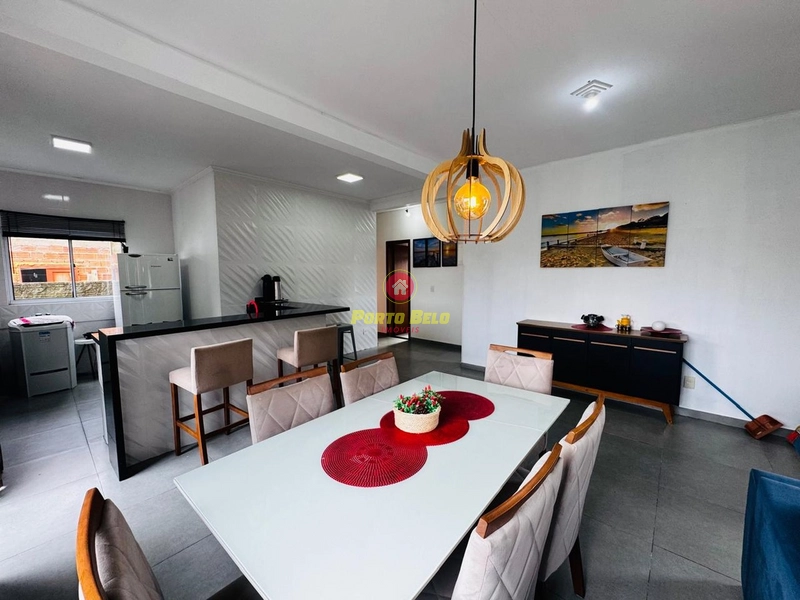 CASA DE ESQUINA COM PISCINA: 22ª foto da galeria de imagens do imóvel