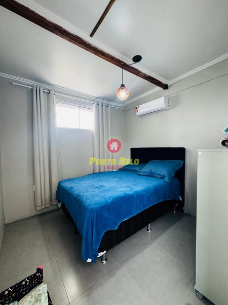 CASA DE ESQUINA COM PISCINA: 16ª foto da galeria de imagens do imóvel